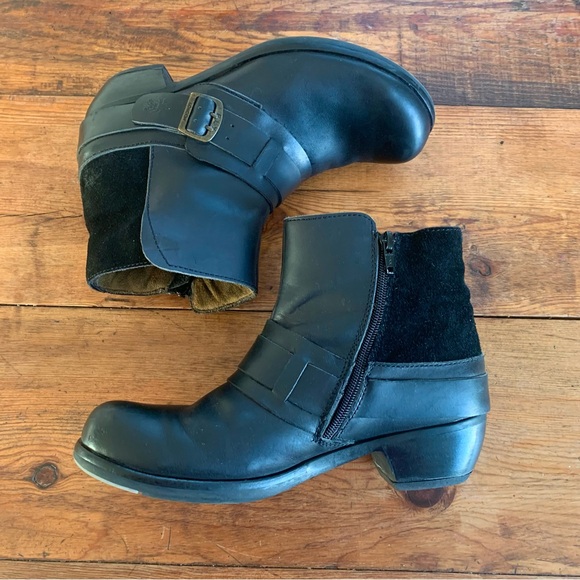 Fly London Black Leather & Suede Ankle Boots With Buckle And Side Zipper - Picture 4 of 7